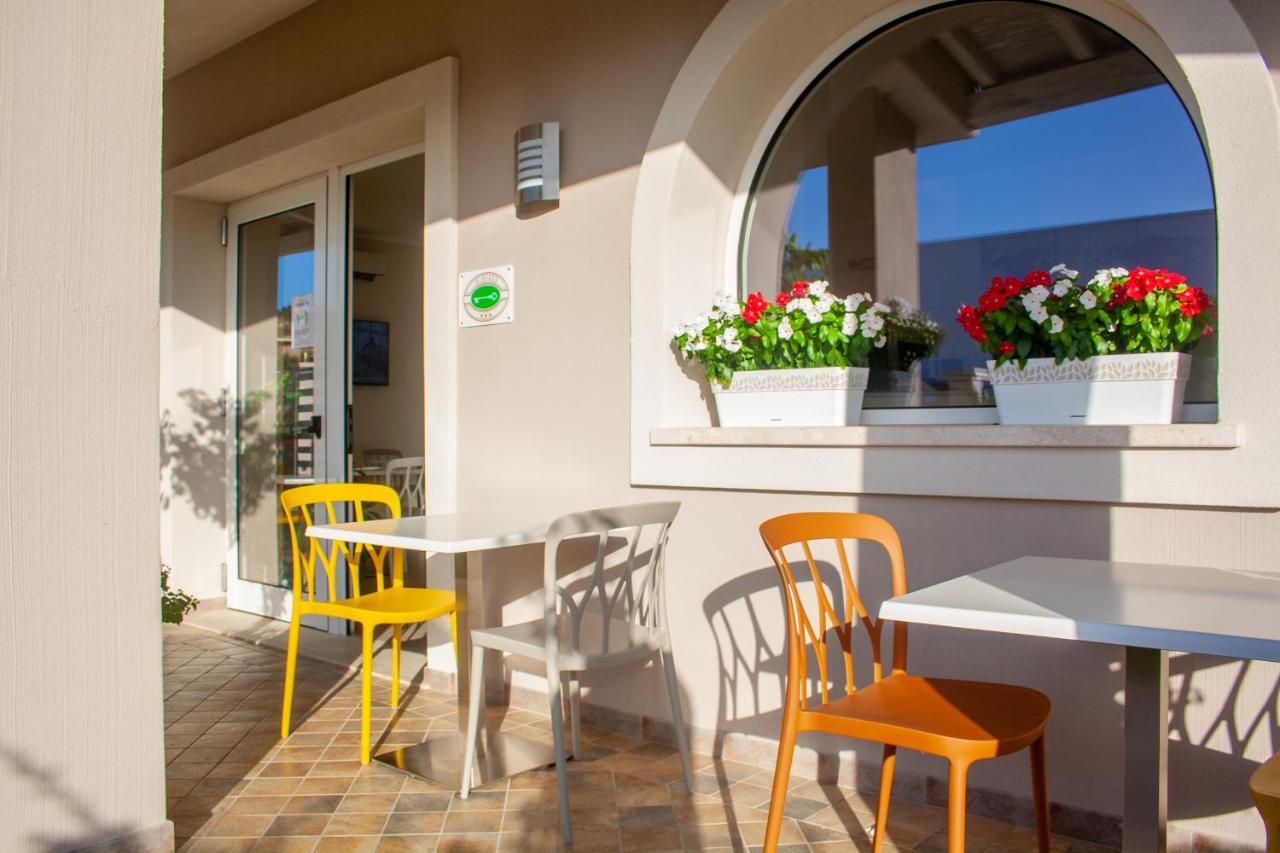 Hotel New Ca'Mea Villasimius Exterior foto