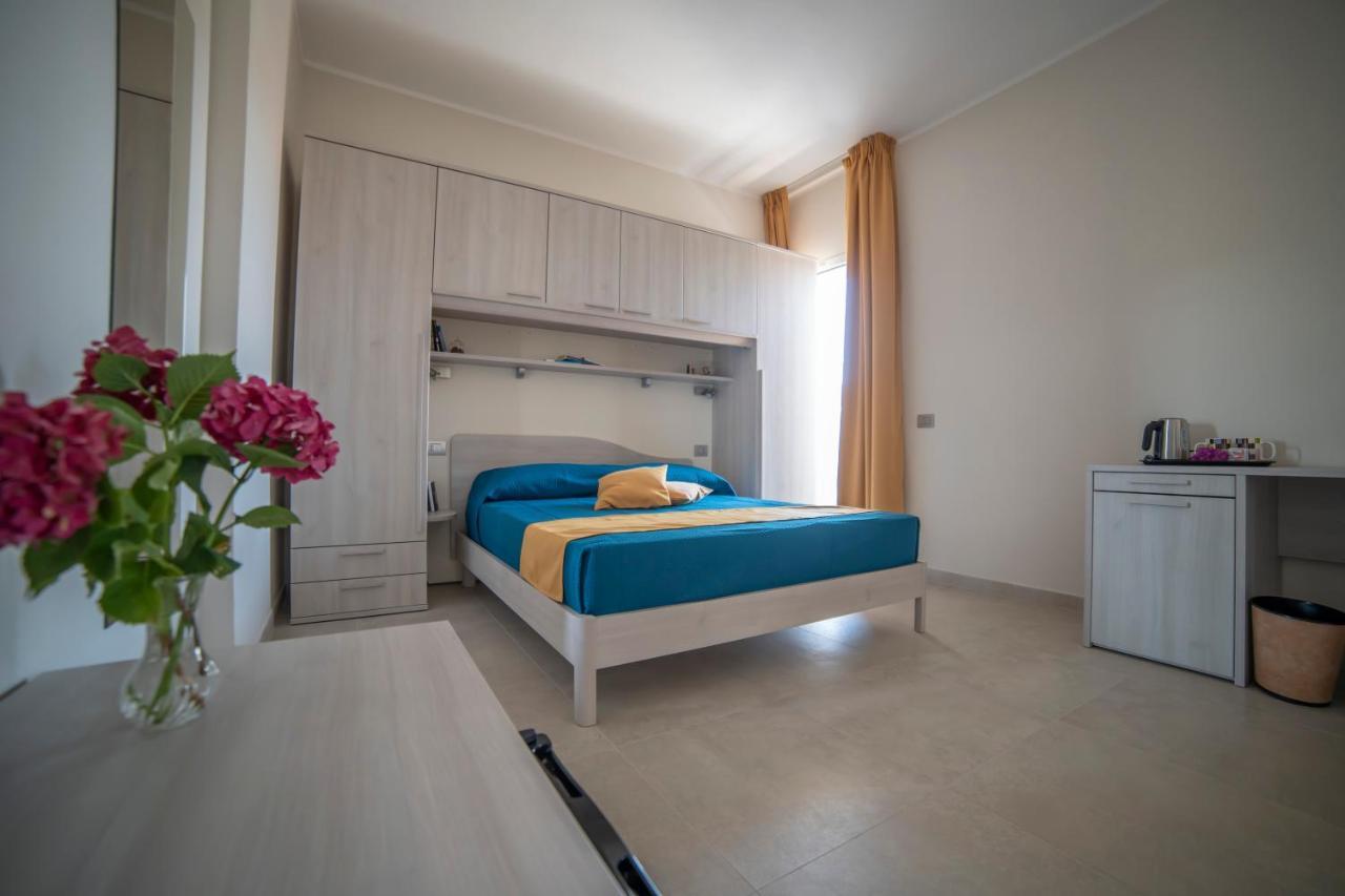 Hotel New Ca'Mea Villasimius Exterior foto