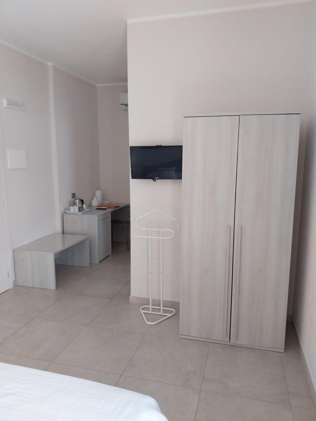 Hotel New Ca'Mea Villasimius Exterior foto