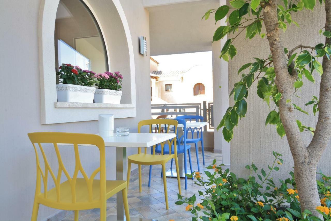 Hotel New Ca'Mea Villasimius Exterior foto